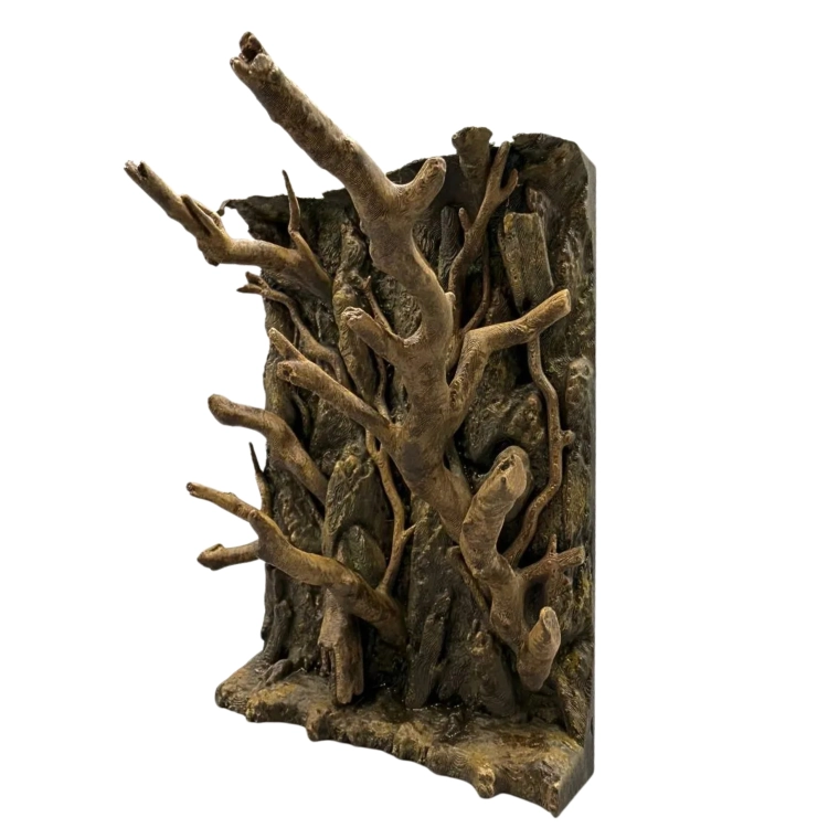 Naturalistyczna aranżacja terrarium z dużym leśnym tłem