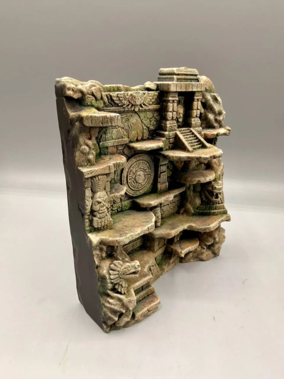 Boczny widok ścianki do terrarium o głębokości prawie 96 mm